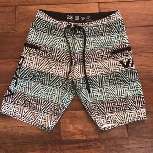 Men’s board shorts